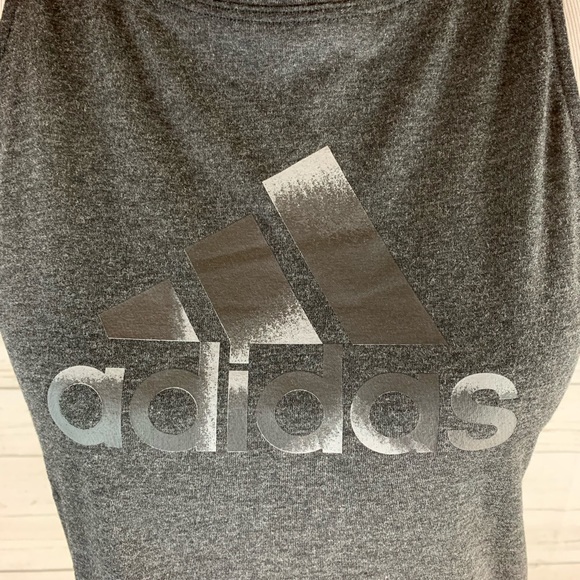 💥NEW💥 Adidas Boxy Tank - Picture 2 of 5